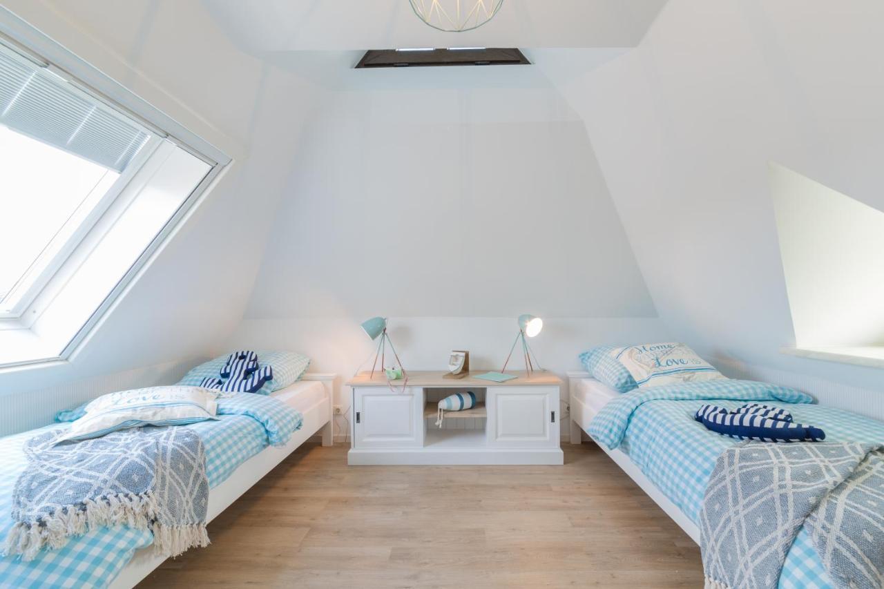 Ferienwohnungen Haus Am Strand Zingst Exterior foto